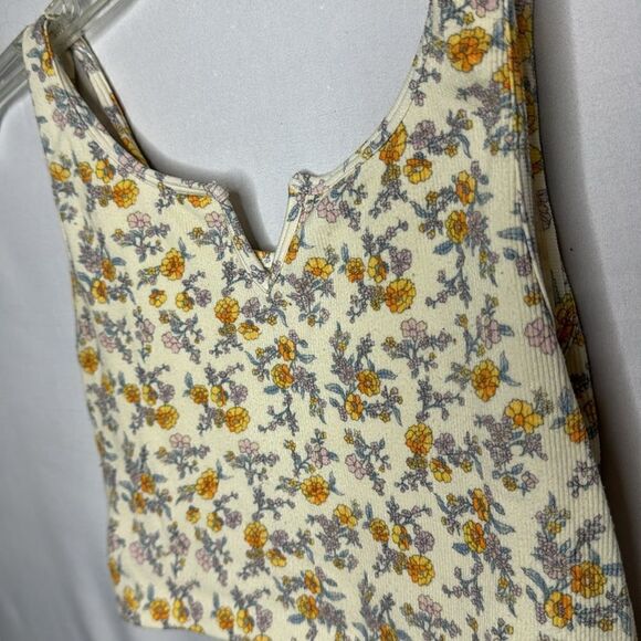 Aeropostale Seriously Soft Seamless Cropped Flowered Top. Size Small. - Picture 2 of 5